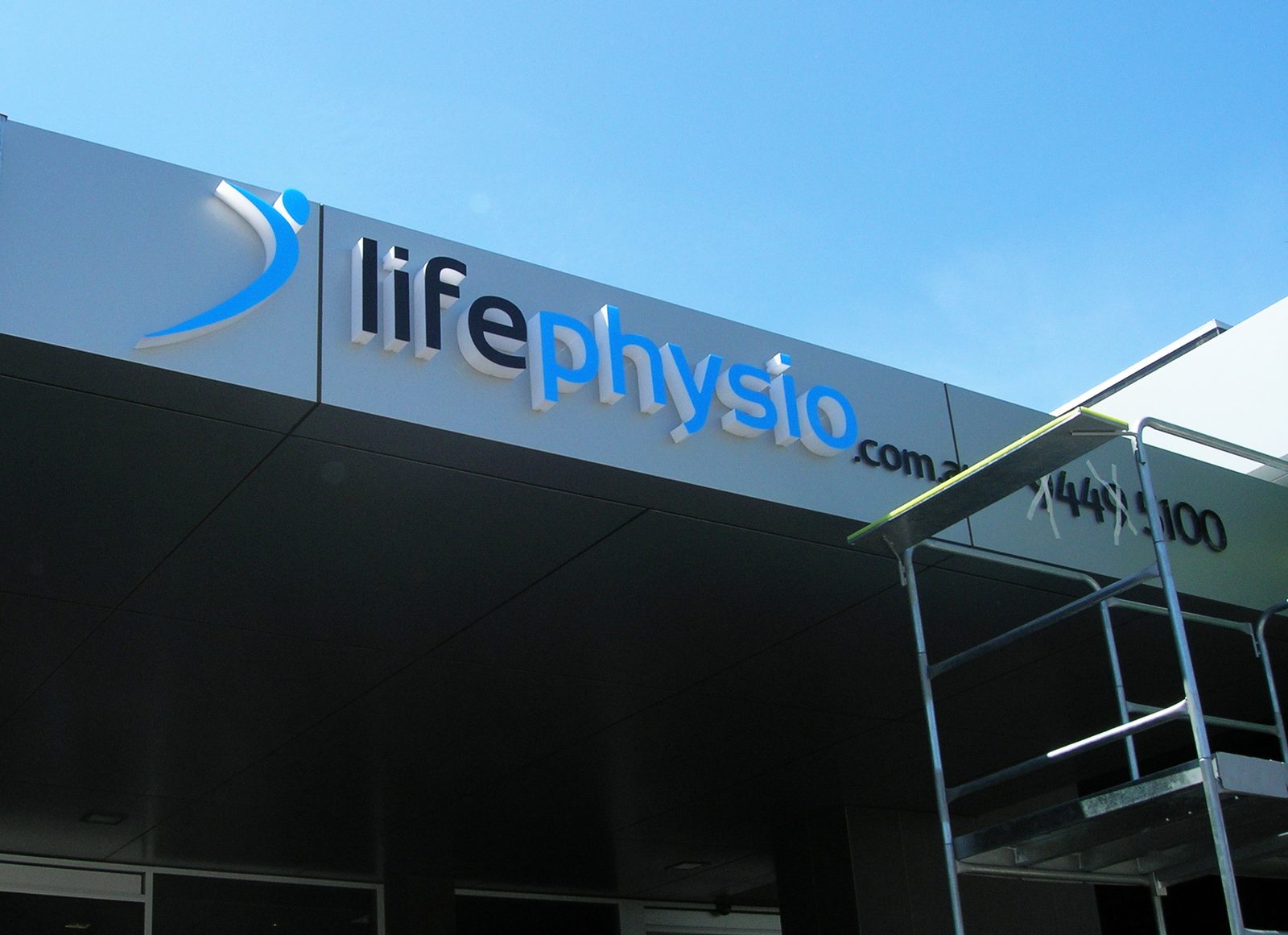 Life Physio 3D sign